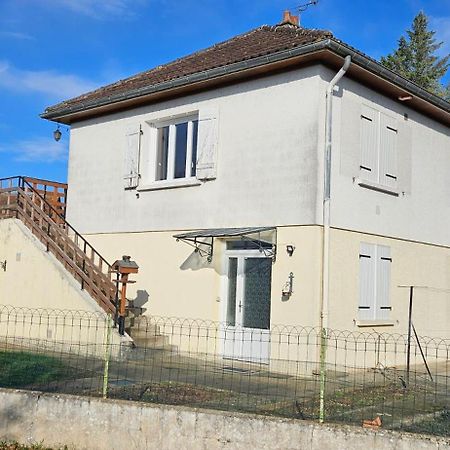 Pavillon Avec Jardin Clos Au Bord De L'Yonne Coulanges-sur-Yonne Exterior foto